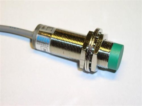 Indukčný snímač PM18-08NB-S